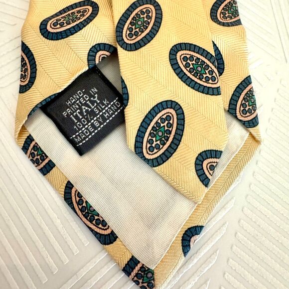 Vintage Abercrombie & Fitch Men’s Patterned Tie 100% Silk Hand Made In USA - Picture 3 of 4